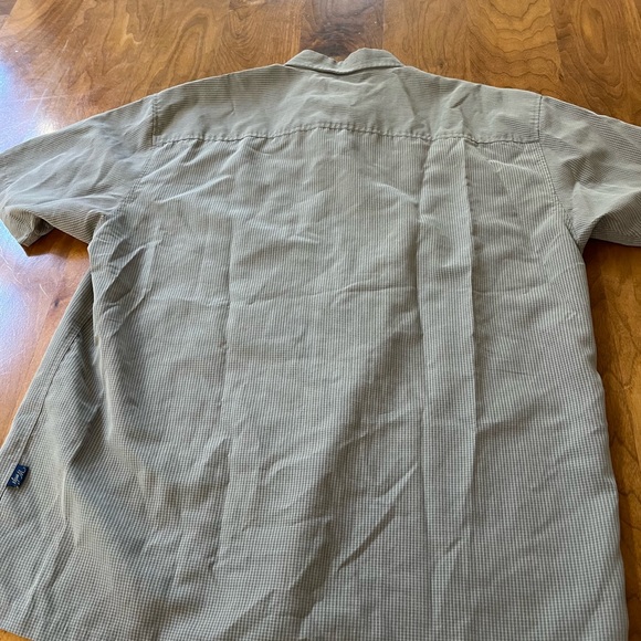 WOODY’S XL SHORT SLEEVE BUTTON DOWN - Picture 4 of 4